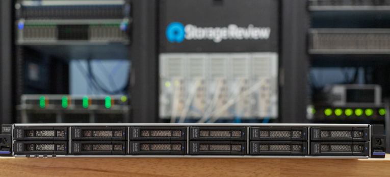 IBM FlashSystem 5300 – nový flash storage pre malé a stredné podniky